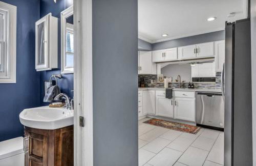 Swim and Relax In our Pool and Hot Tub and Recently Renovated - Photo 28