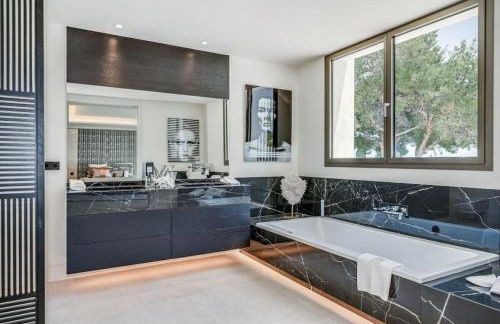 Villa LA 5 bedroom Villa in Sierra Blanca, Marbella - Foto 16