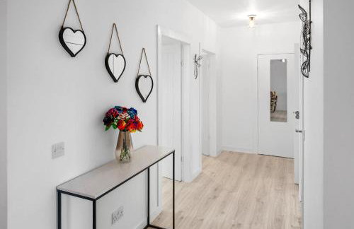 Stunning 2BR Apt - Central High Street Location - Foto 15