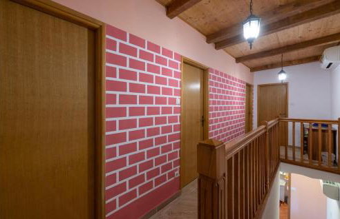 Three-Bedroom Holiday Home 0 In Zminj - Photo 18