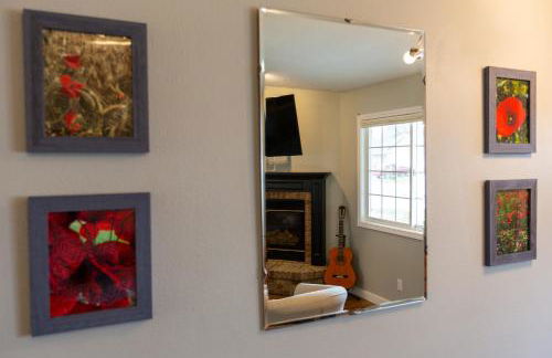 Hello Dolly! 3 beds, 2 bath, 2 TV's, Fireplace, Quiet Neighborhood in Star, ID minutes from walking trails and river views - Foto 31