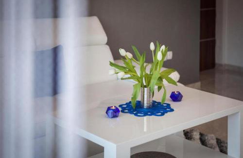 La Perla Apartments - Photo 40