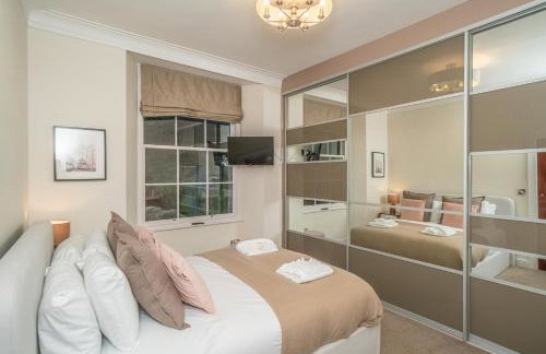 Georgian Elegance with Patio Garden West End - Pass the Keys - Foto 46