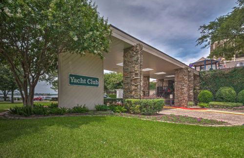 Golf, Swim and Dine! Condo with Lake Conroe Access - Foto 27