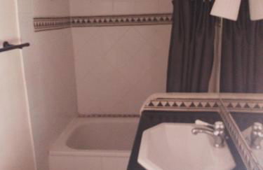 maison au coeur de Fontaine de Vaucluse, nichée sur le rocher et surplombant la sorgue - Foto 17