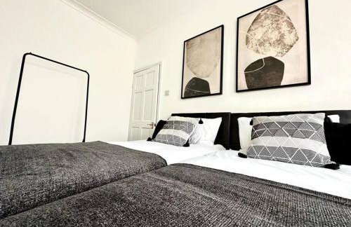 Serviced 4 bed 2 bath Manor Park House - Foto 6