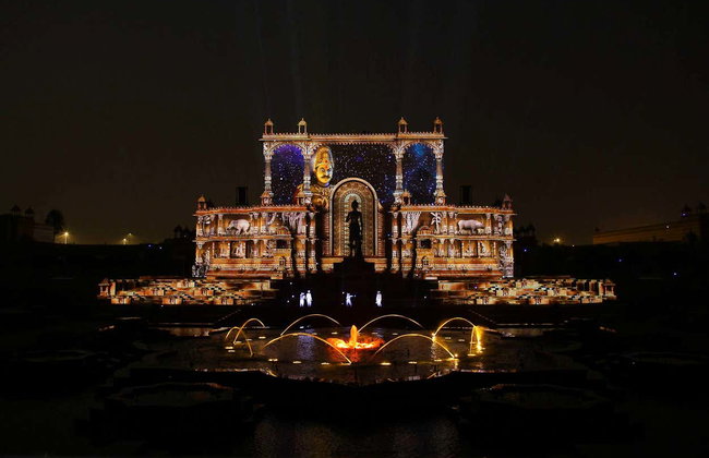 Espectáculo de luz y sonido en el templo Akshardham - Foto 2