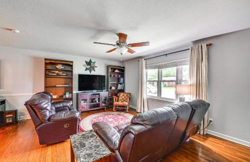 9 Mi to Dtwn Fort Worth Home with Patio and Yard - Foto 3