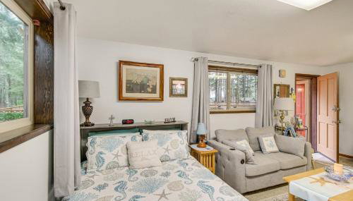 Cute Hoodsport Cottage Close to Lake Kokanee! - Foto 3