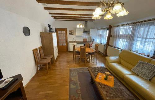 Weingut und Destillerie Bernd Klein - Foto 9