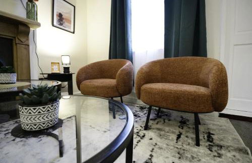 Stylish & Cosy Stay 2-Bed House Train Station Hospital Garden Fast WiFi - Foto 5