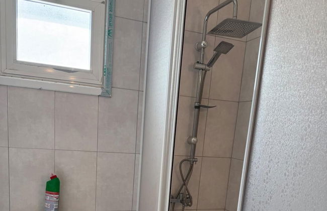 2-bed Bungalow, Sleeps 4 With Private Pool - Foto 8