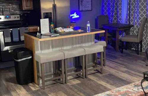 Spacious 3 BD Close To Everything! You’ll Love It! - Foto 26