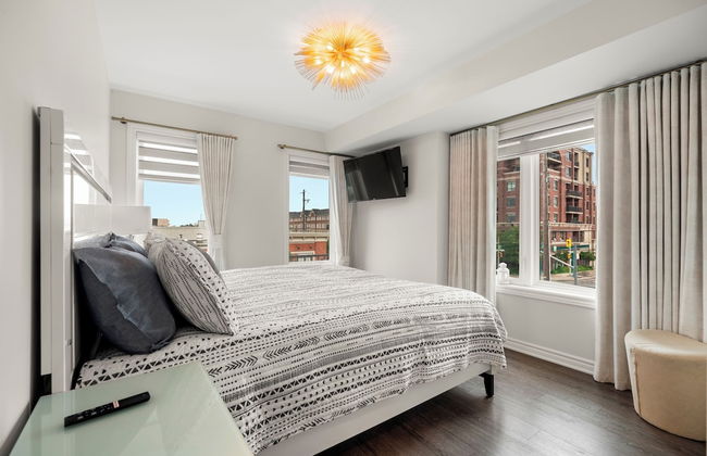 Etobicoke 2 Bedroom Townhouse Close to Waterfront - Foto 5