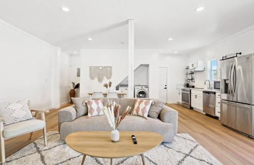 Peaceful 2BR 1BA Holiday Guest House with Hot Tub - Foto 8