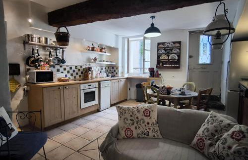 Maison des Remparts nichée sous la Cité - Photo 8