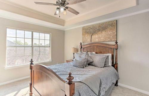 Elegant Plano Home with Private Outdoor Pool! - Foto 28