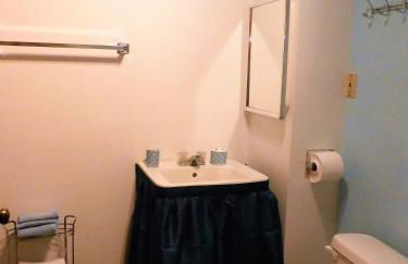 Charming Downstairs Unit - Foto 20