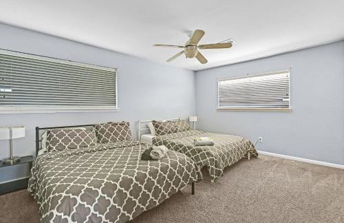 Home for summer with pool, pool table, outdoor kitchen,patio and balcony - Foto 24