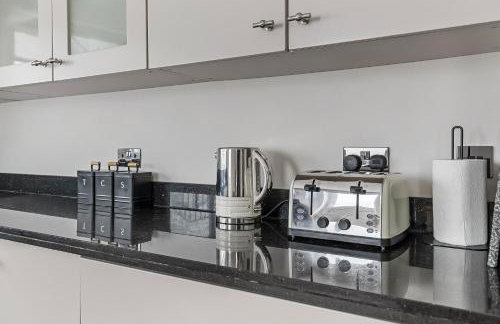 Sleeps 7 Large 4 Bed Town House for Contractors & Families & Friends in Great Central Location - Foto 25