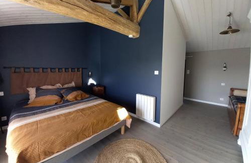 Gîte rénové avec piscine chauffée et jardin clos, à proximité des plages et de la campagne bio. - FR-1-426-531 - Foto 23