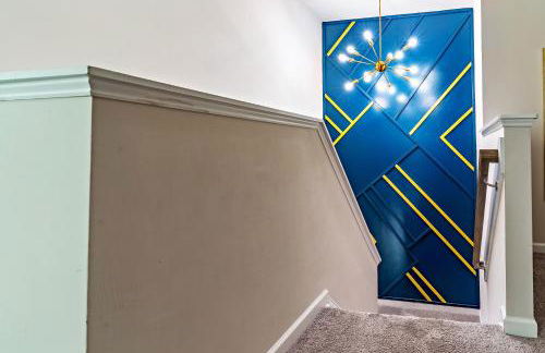 Special Deal! Raleigh Luxe Family Retreat, 15 Min to Downtown, Kids Gear, Fast WiFi for WFH, EV & Pet Friendly - Foto 18