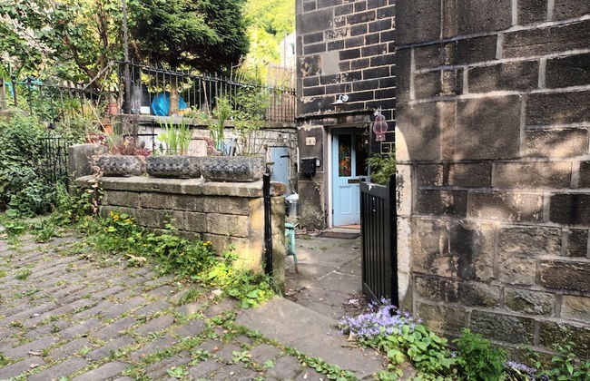 Eclectic Artists Cottage in Bohemian Hebden Bridge - Foto 1