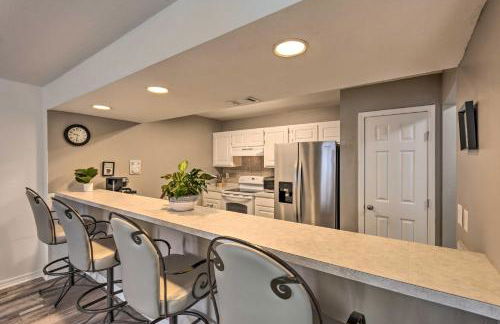 Updated Townhome with Deck about 12 Mi to Beaches! - Foto 7