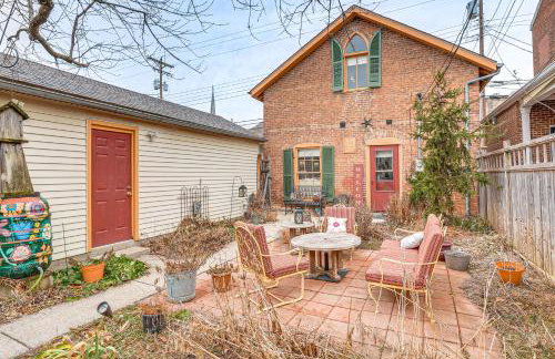 1 Block to Main St Second Street Carriage House - Foto 2