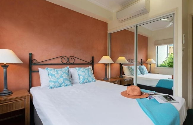 Mid City Luxury Suites - Photo 8