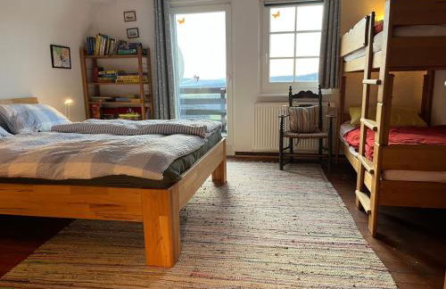 Eifel Landhaus Panoramablick unter der Burg Olbrück mit Sauna Hottub großer Terrasse und Garten Ideal für Familien - Foto 7