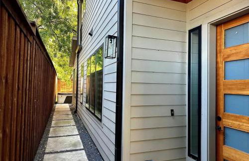 Spacious 4BR Home, 2 min to Market Center DART, Near Uptown, Medical District, Oak Lawn - Foto 17