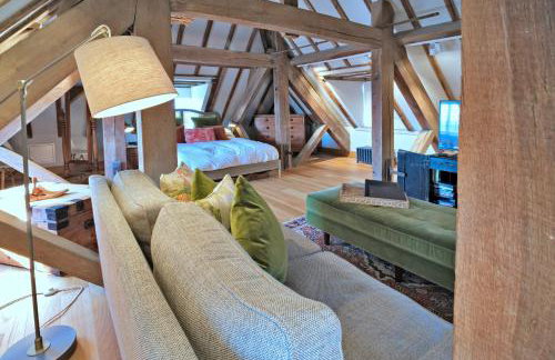 Finest Retreats - The Loft at Brackley Town Hall - Photo 10
