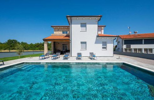 5 Bedroom Nice Home In Vidulini - Photo 12