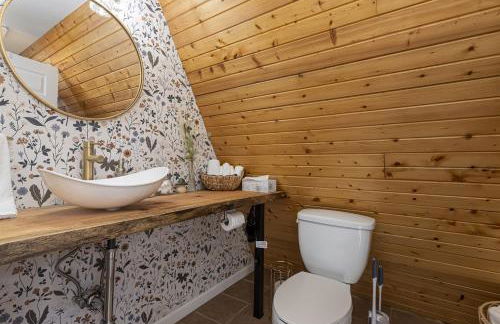 Scenic 2BR A-Frame w Hot Tub & Views - Foto 30