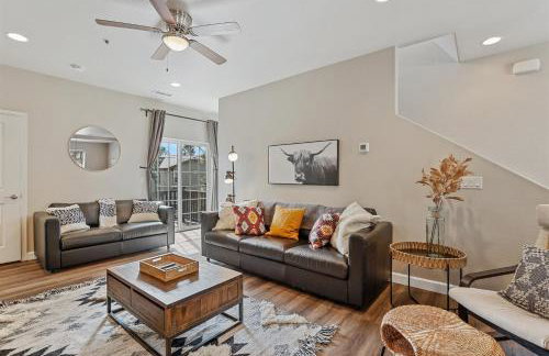 Moonlight Ridge Spacious Townhome 3 miles from Downtown AC Garage Near Snowbowl - Foto 2