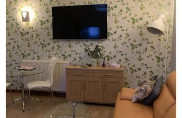 The Annex Apartment is on Cheddar Bridge Apartments - Foto 2