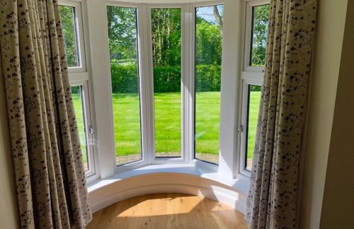 Superb 2 bedroom town apartment, quiet location - Photo 11