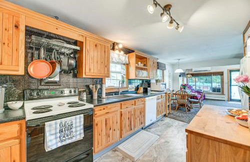 Cottage on Lamoka Lake with Deck, Grill and 3 Kayaks - Foto 8