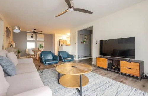 Resort Living with Pool & Tennis Minutes to Del Mar Beaches - Photo 9