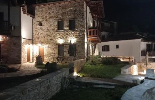 Annousa's House & Studios - Photo 3