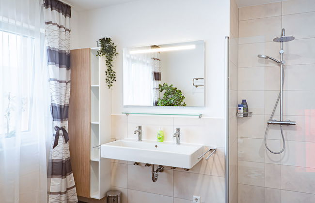 3 bedroom House in Saal with garden and terrace - Photo 5