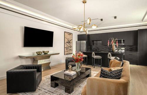 2Linkd Homes | 9BR•All Private Baths | Pool |Gated - Foto 42