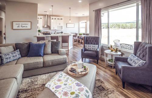 Vistas Bonitas Home with Patio 7 Mi to Snowbowl! - Foto 1