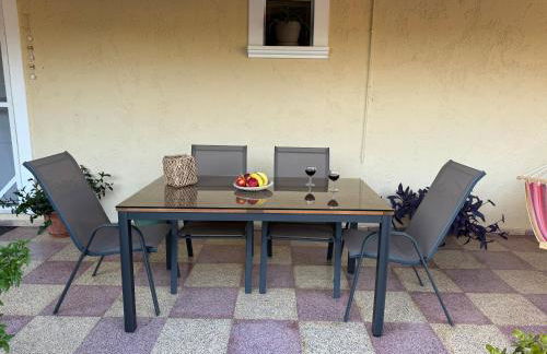 Golden Horizon Retreat, tranquil atmosphere next to the sea! - Photo 2