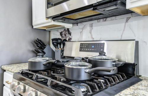 Elegant Retreat at Katy Houston, 2330 sf, 4 Bedroom 2 and Half Baths, Game Room, King Bed, BBQ, Located near Katy Asian Town, Typhoon Waterpark - Foto 17