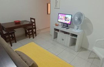 Apto 1 Quarto com Varanda e Estacionamento perto da praia - Foto 6