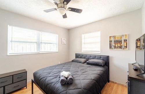 Serene Escape Cozy Home close to Beaches - Foto 33