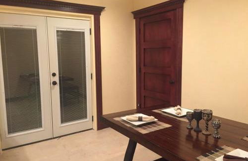 Relax, Entertain, & Indulge In Our Unique Pool House - Foto 2