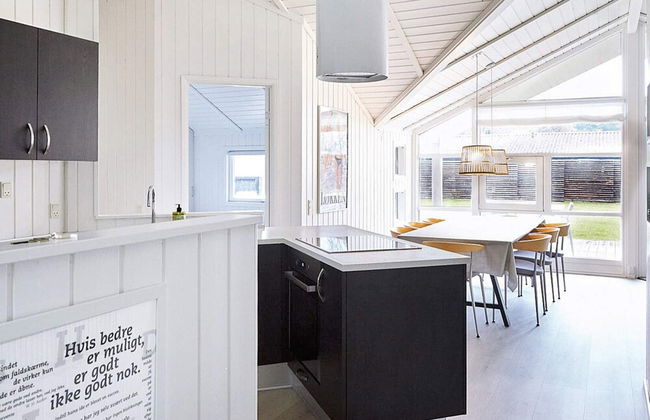 Vibrant Holiday Home in Slagelse near Sea - Photo 6